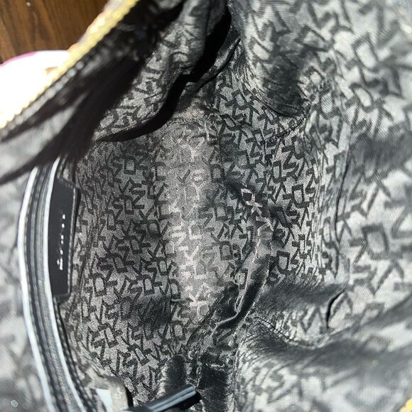 DKNY CROSSBODY PURSE - Picture 4 of 5